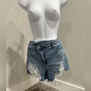 Kendall and Kylie women’s cross waisted distressed jean shorts
